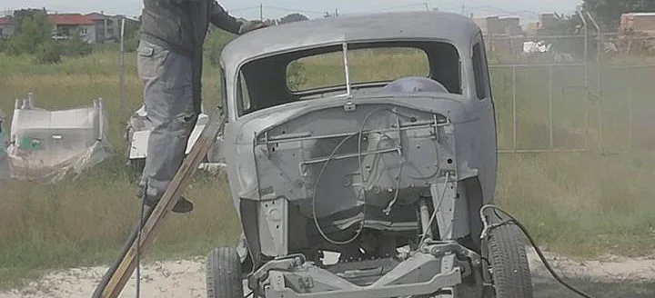 Пясъкоструй на Hudson Six Sedan от 1939 година